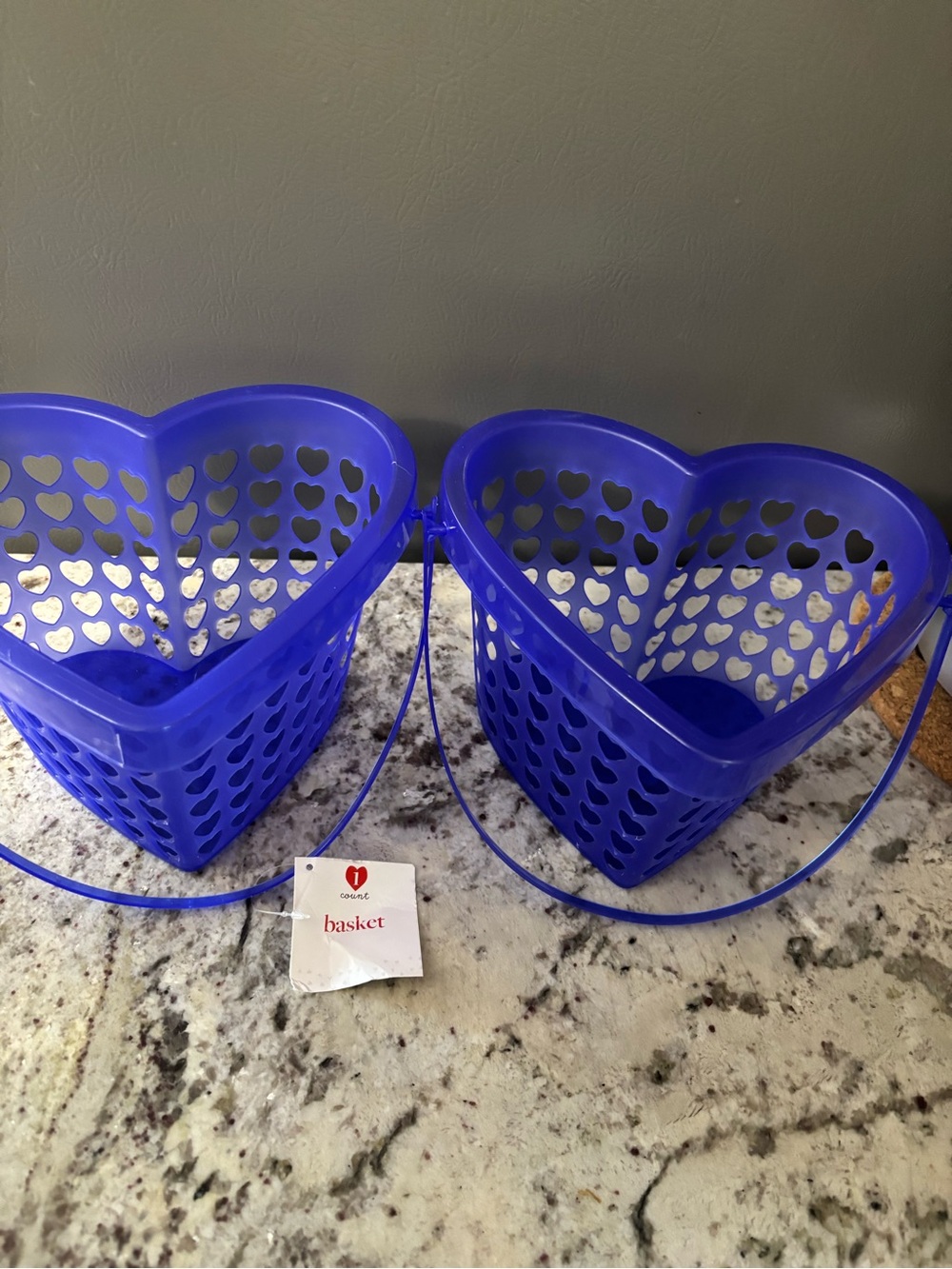NWT Heart-Shaped Blue Plastic Basket Set